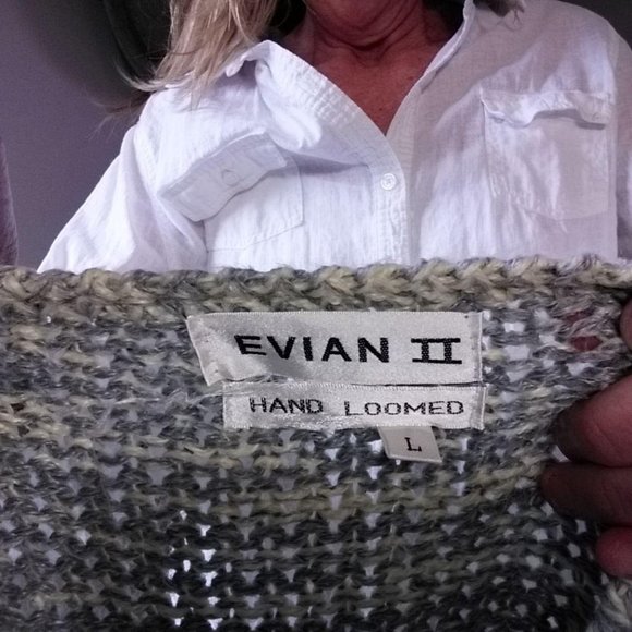 Vintage Sweater Vest Pull Over Hand Loomed Knit - Picture 11 of 11